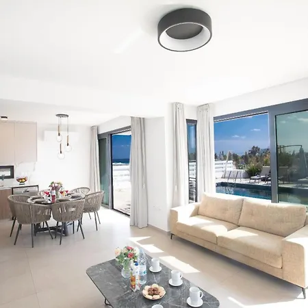 Haus In Paralimni Mit Doppelveranda *