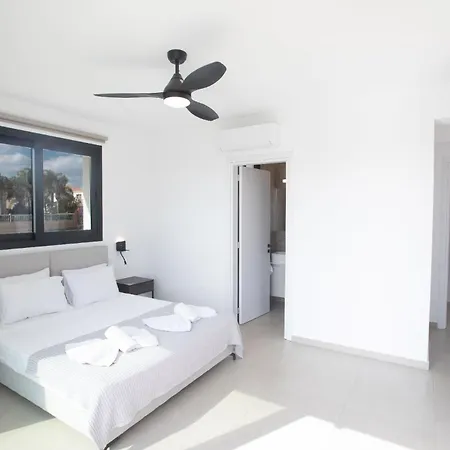 Haus In Paralimni Mit Doppelveranda Holiday home Protaras
